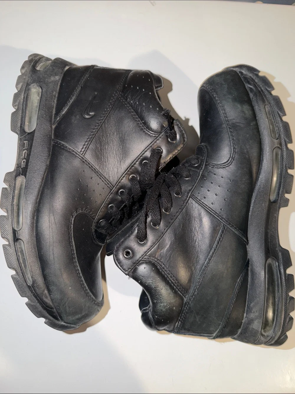 Men’s ACG boots size 8